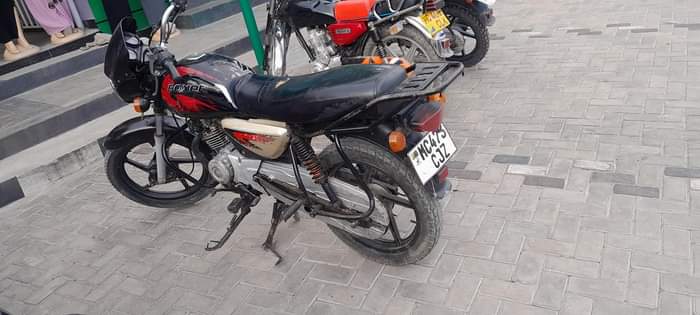 A picture of Boxer x 125