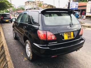 A picture of Toyota harrier