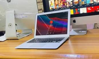 A picture of Macbook pro retina