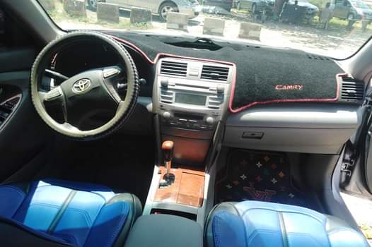 A picture of 2011 Toyota camry xle full option