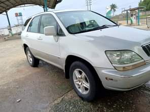 A picture of NEATLY USED LEXUS RX300 Absolutely nothing to fix First user