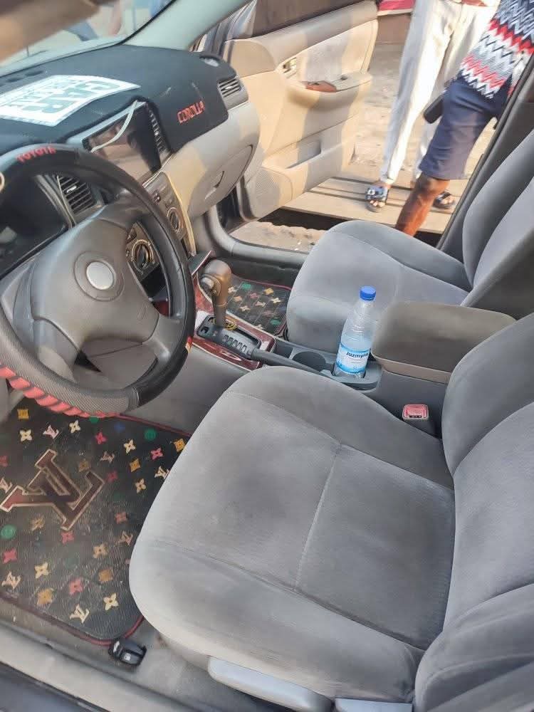 A picture of Toyota Corolla 2006