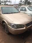 A picture of Toyota Camry drop light is available with good condition engine