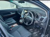 A picture of TOYOTA HARRIER