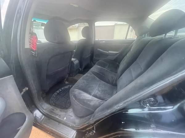 A picture of 2006 HONDA DC 4 Plugs Sound Engine and Gearbox AC