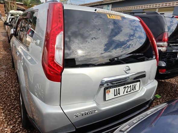 A picture of NISSAN X TRAIL 2012