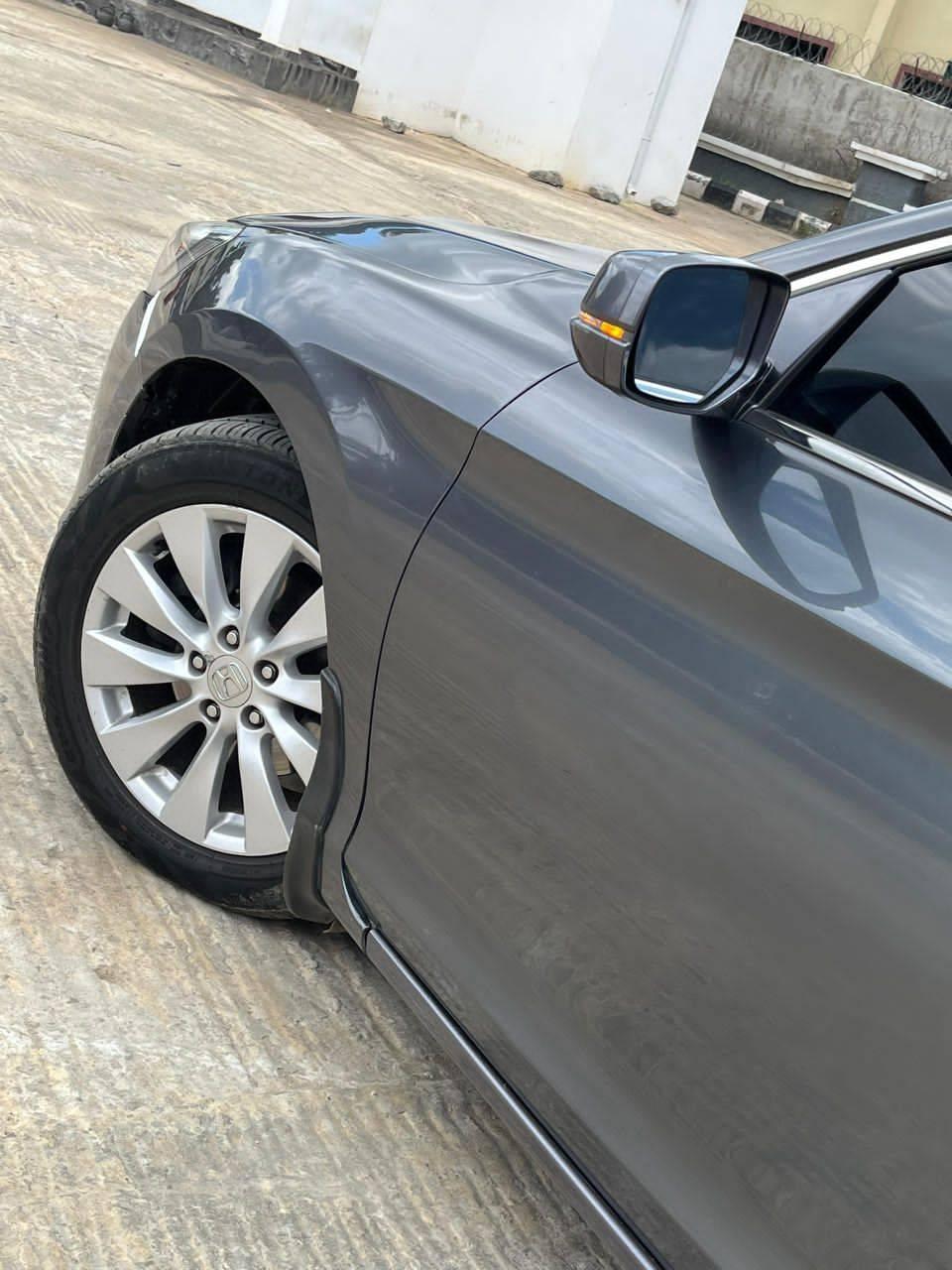 A picture of Tokunbo standard Honda accord . 2013 model with duty paid