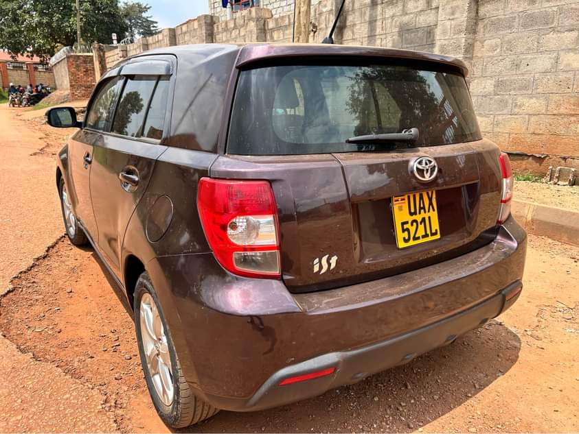 A picture of  22M Toyota IST model 2007 0705176582.