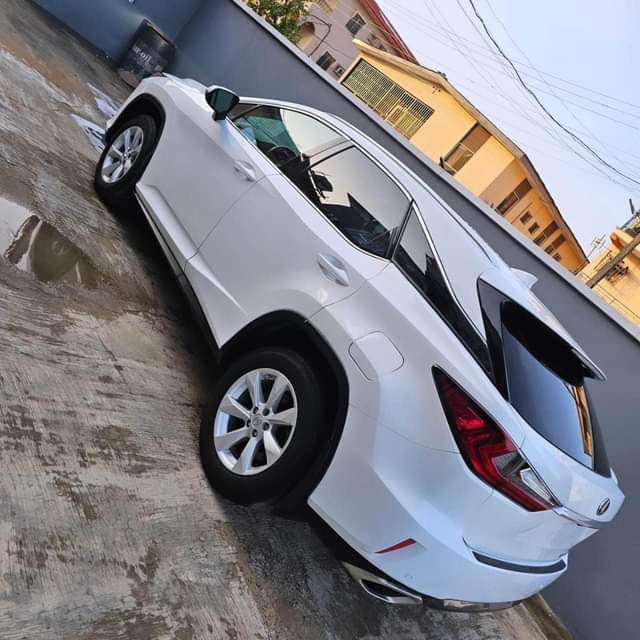 A picture of Lexus RX350 2016