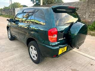 A picture of Toyota Rav4 price 14.8M