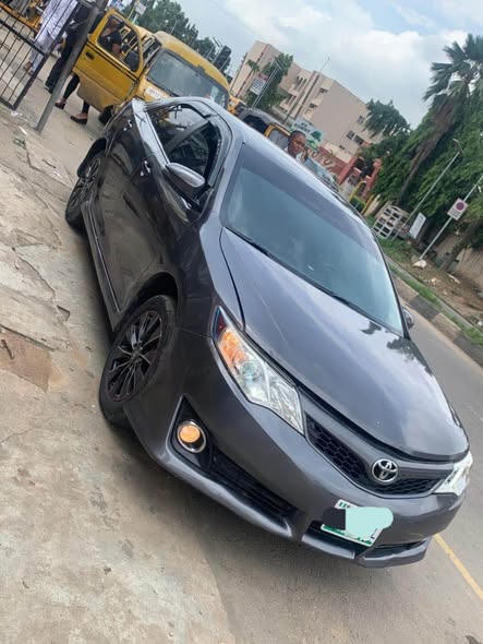 A picture of Reg Toyota Camry 2013 model