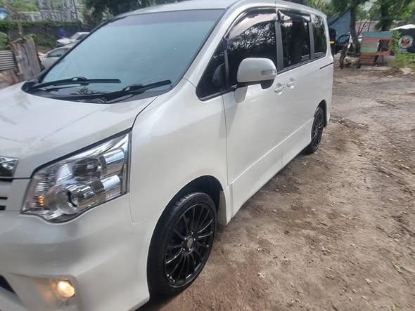used toyota noah