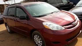 A picture of One of the greatest delights u can have Toyota Sienna