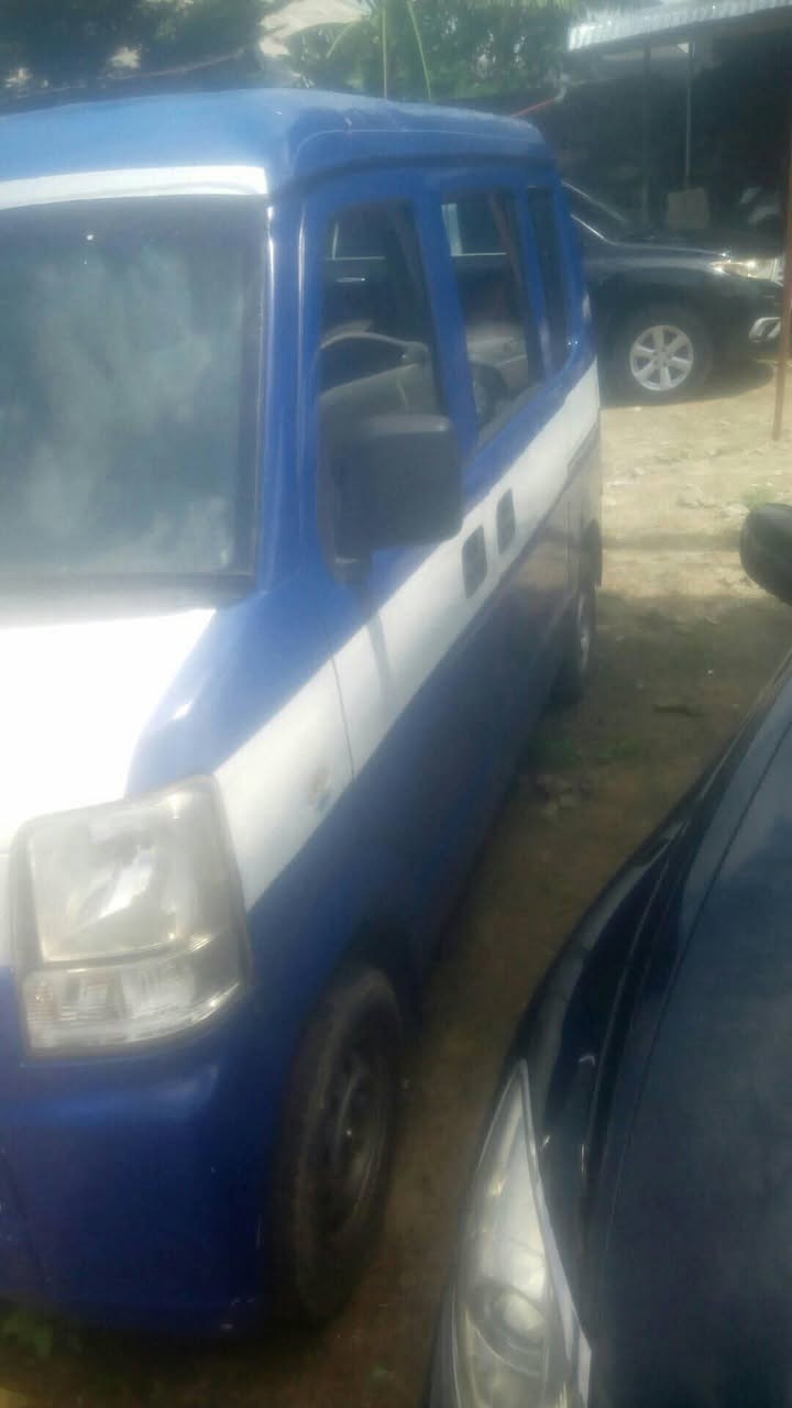 A picture of MINIBUS