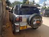 A picture of Toyota Rav4 short cheses