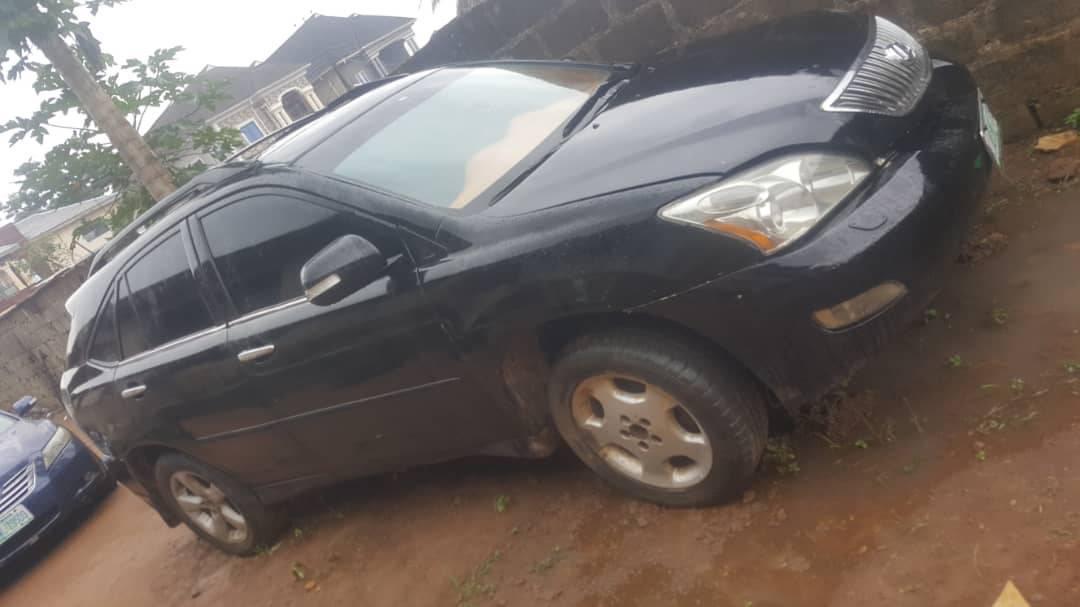 A picture of 2006 Lexus 2006