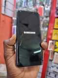 A picture of Samsung Galaxy s9 250k