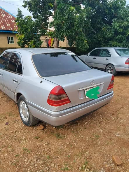 A picture of 2000 Mercedes Benz C Class