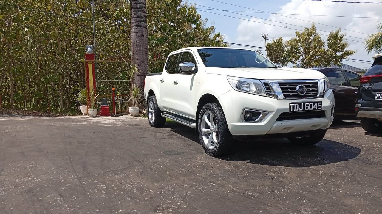nissan np300
