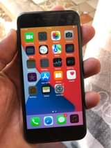 A picture of IPhone 7 128gb storage
