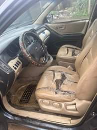 A picture of HIGHIGHLANDER 4 WHEEL DRIVE 4 PLUGS BODY NEEDS PAINTING Silent