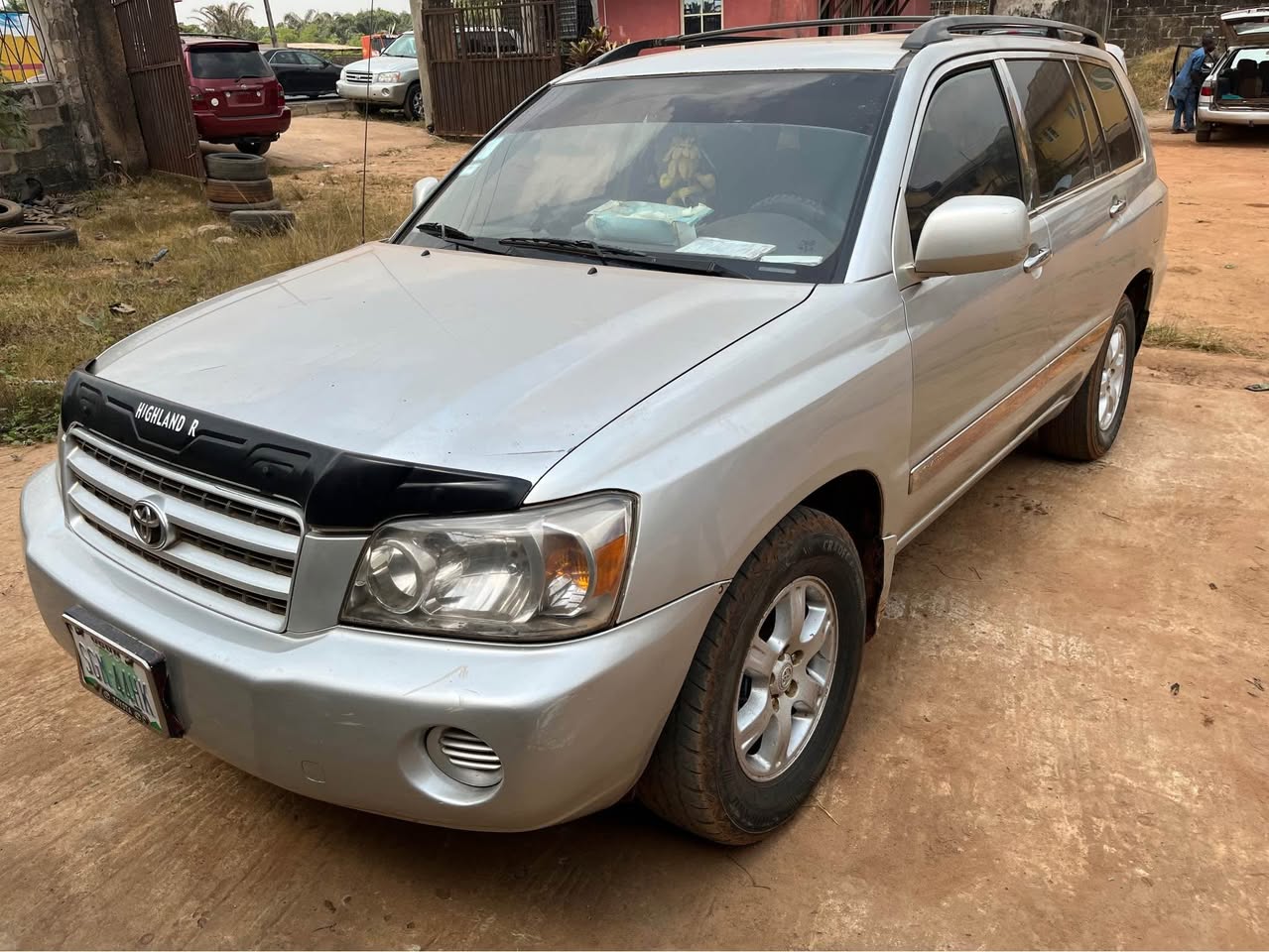 A picture of TOYOTA HIGHLANDER 02