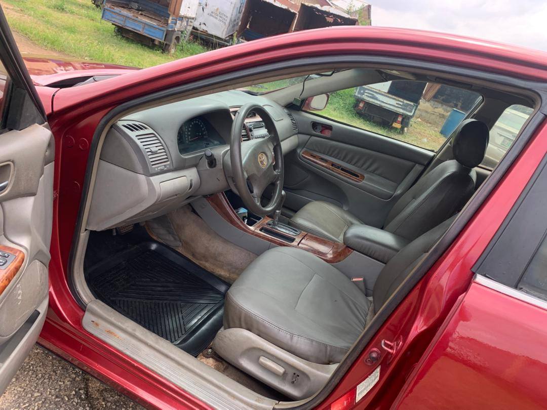 A picture of Camry 2004 6plug 3 6m 07089551342