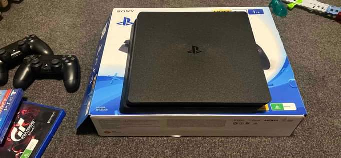 A picture of PlayStation 4 Console 500GB Black ON OFFER