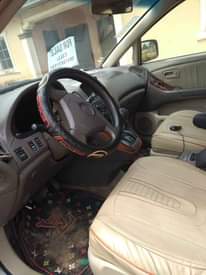 A picture of Toyota Lexus 02