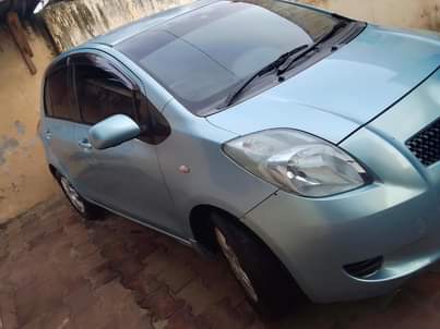A picture of Vitz new 2005