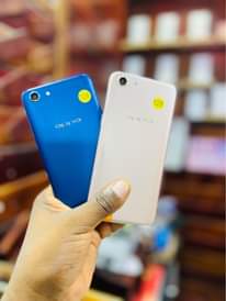 A picture of Oppo A83