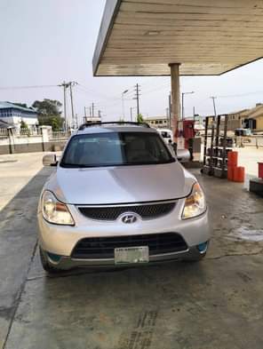 A picture of Distress sale 2008 Hyundai Veracruz 2 8m Naija used Serious