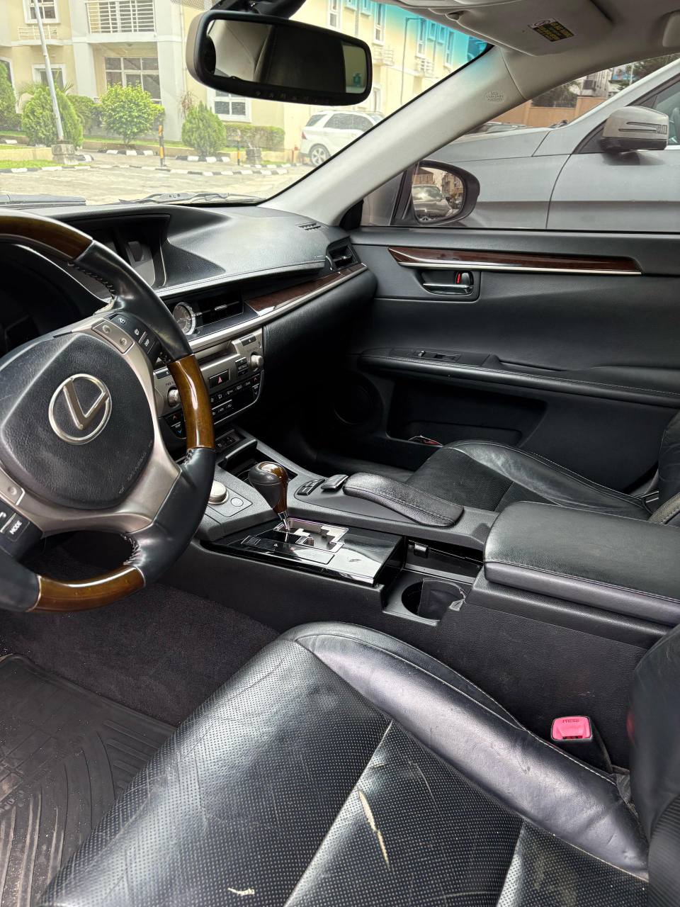 A picture of 2023 entry unregistered 2014 Lexus Es350 now selling for 16.8M
