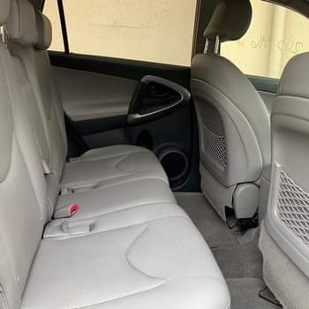 A picture of Sparkling Toyota RAV4