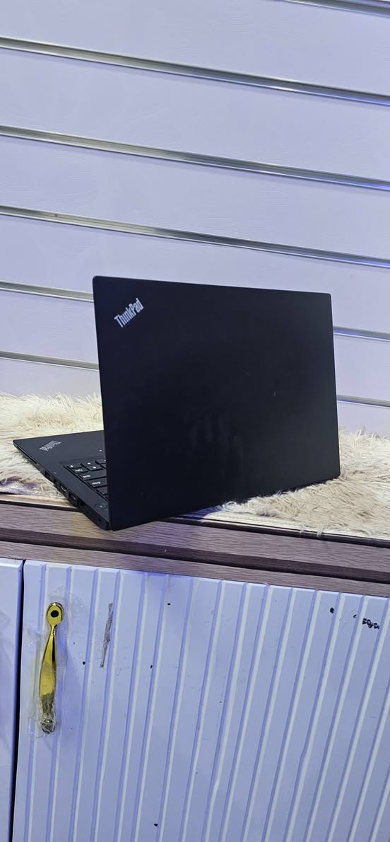 A picture of Core i5 6th generation warranty miezi 6
