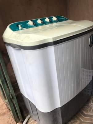 A picture of Hisense WSJA751 washing machine