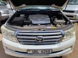 A picture of LAND CRUISER V8 2010 white color