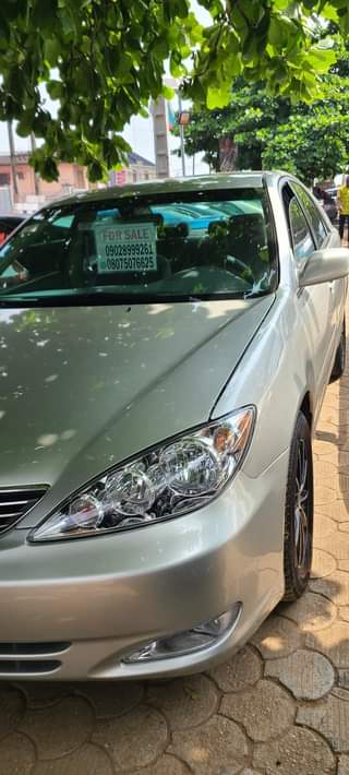A picture of 2005 Toyota Camry Bigdaddy