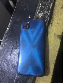 A picture of Infinix hot 10 play 32gb 4gb ram call 0770741340 K