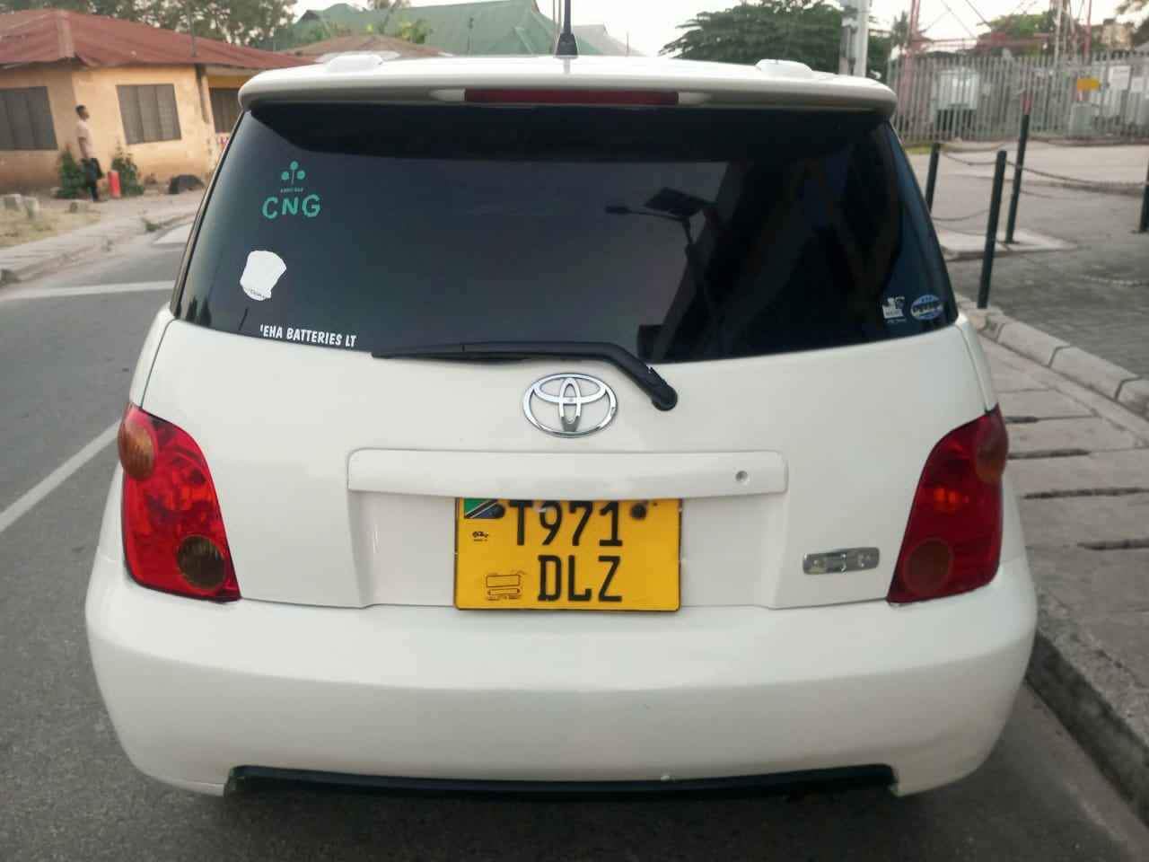used toyota ist