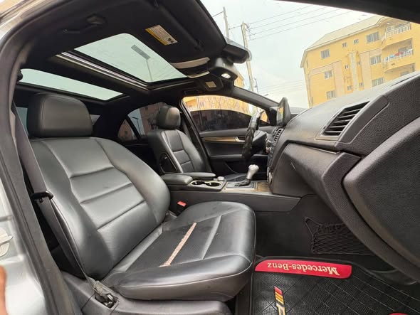 A picture of Mercedes Benz C300 2009