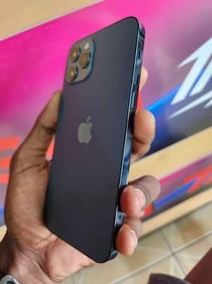 iPhone M.