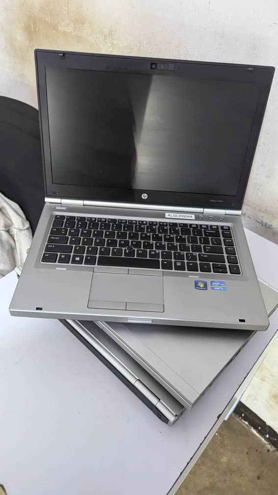 A picture of Hp elite book corei5