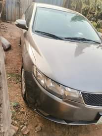 A picture of 2009 kia cerato