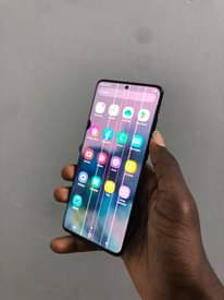 A picture of Samsung Galaxy s20 Plus 