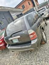 A picture of URGENT SALE Clean Reg 04 Acura MDX 3rows leather Formica