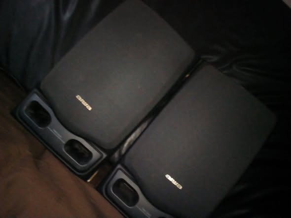 A picture of Radio compartments and midrange speakers
