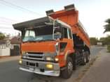 A picture of MITSUBISHI FUSO GREAT MODEL 2000 ENGINE 8DC11 LOW MILAGE BEI