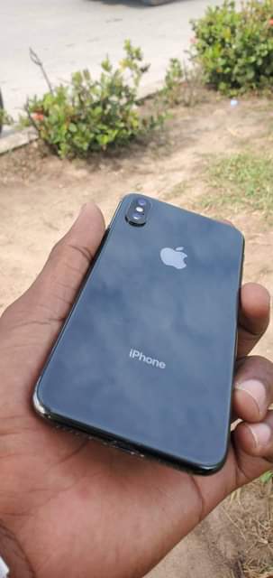 A picture of I phone x