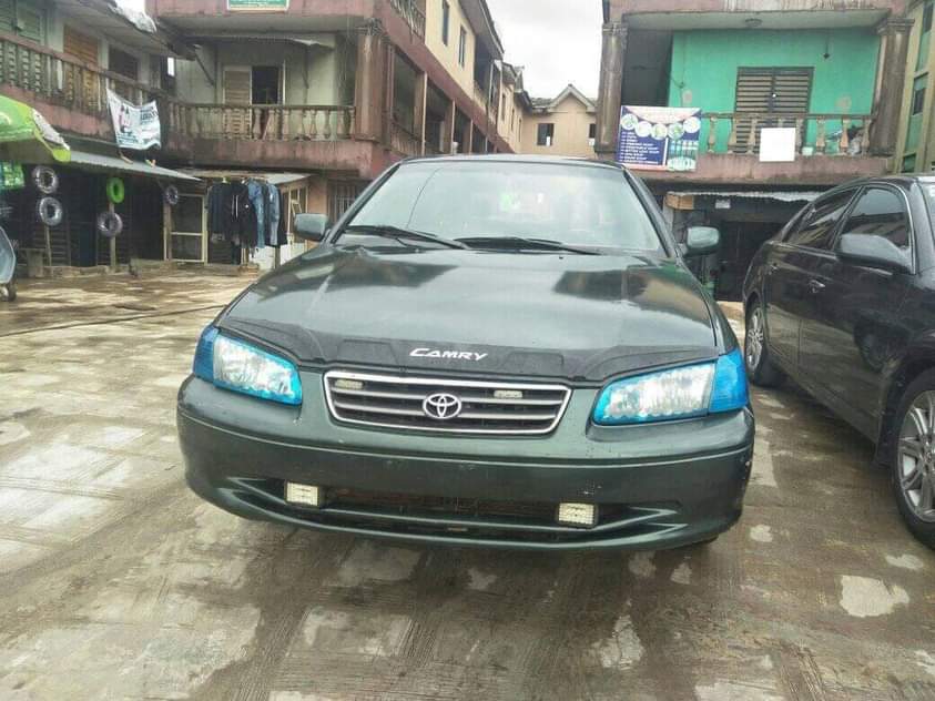 A picture of 2002 Toyota camry